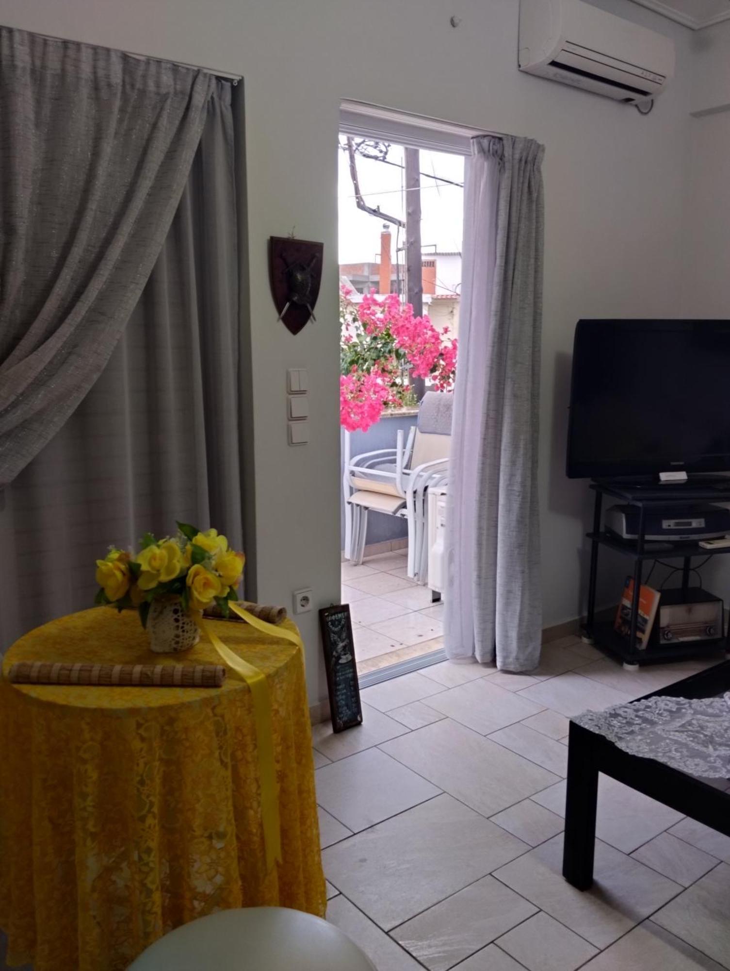 Πέτρινο Στη Θάλασσα Apartment Nafpaktos Ngoại thất bức ảnh
